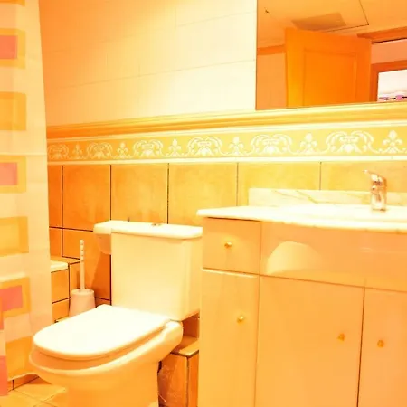 Casa Vista Al Jardin 12 Personas En Appartamento *
